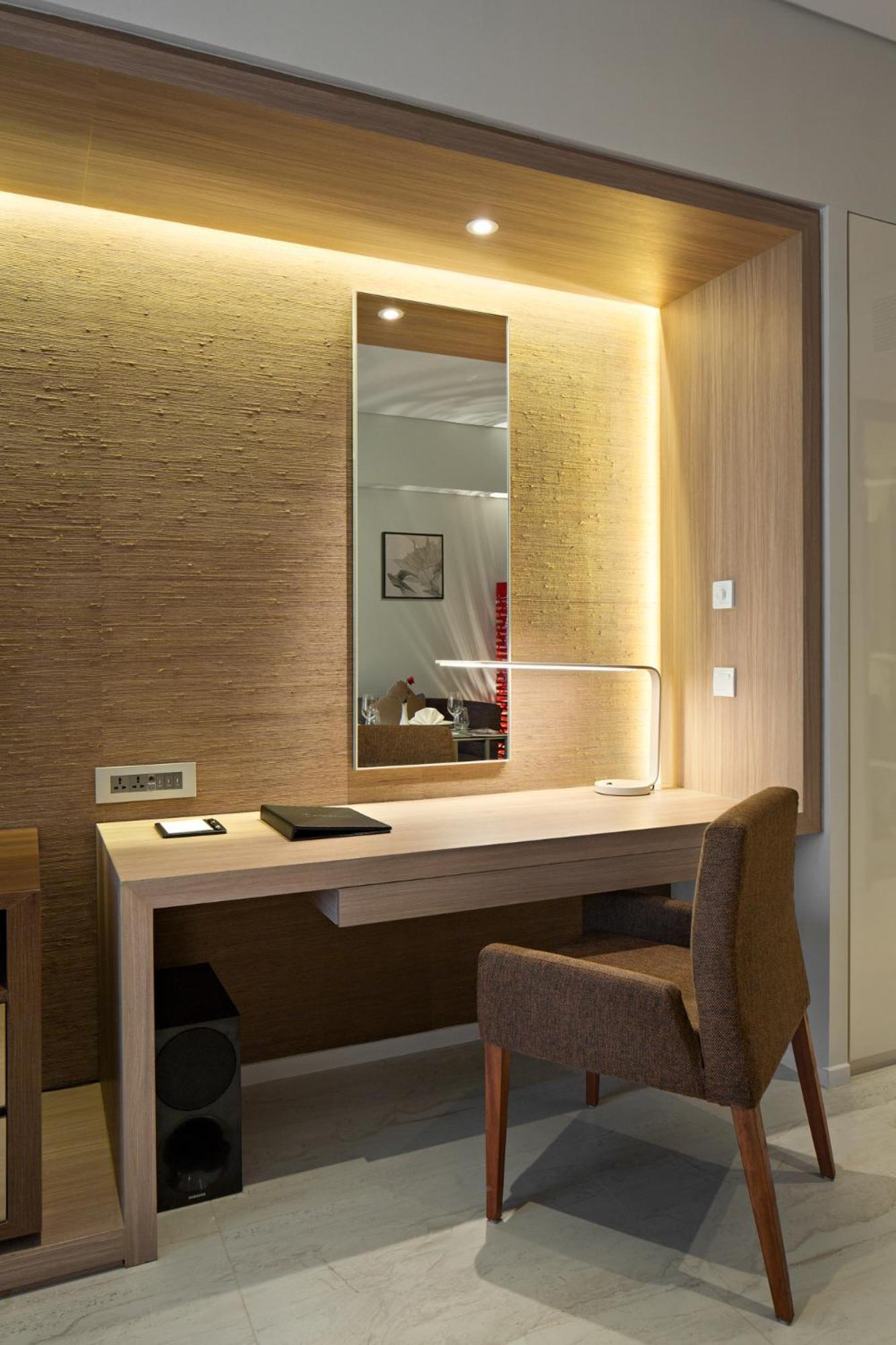 Oakwood Hotel & Residence Surabaya Kültér fotó