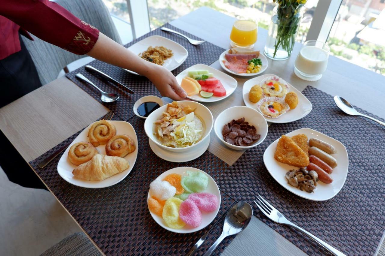 Oakwood Hotel & Residence Surabaya Kültér fotó